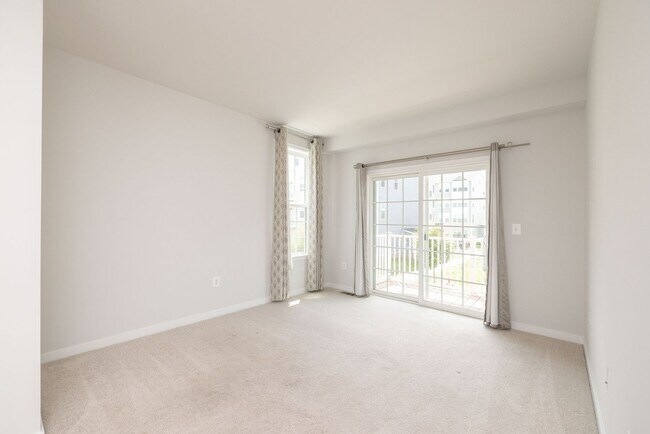 Building Photo - 5920 Whitehurst Ln
