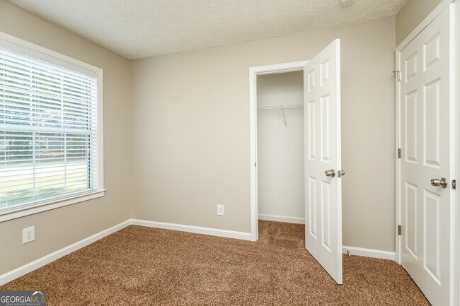 Building Photo - 67 Poplar Springs Ct