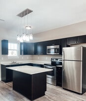 Building Photo - 621 Heavenly Plz