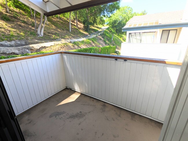 Building Photo - 10510 Sunland Blvd