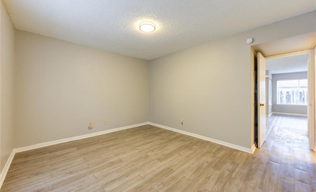Building Photo - 12200 Overbrook Ln