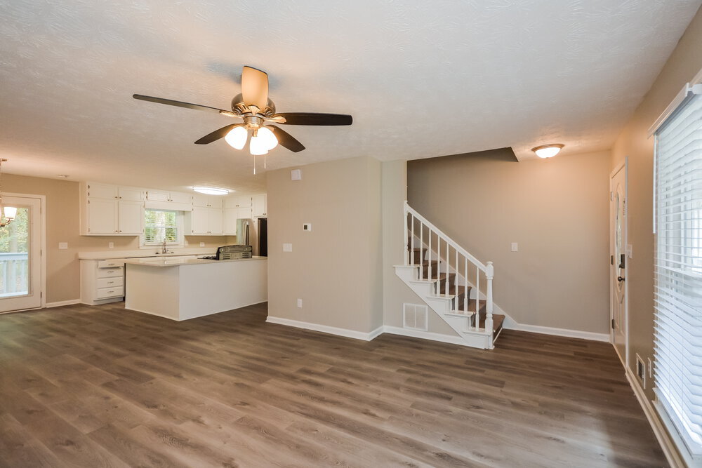Building Photo - 9136 Tara Dr SW
