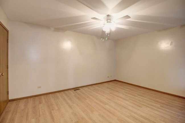 Building Photo - 1324 Post Oak Ct