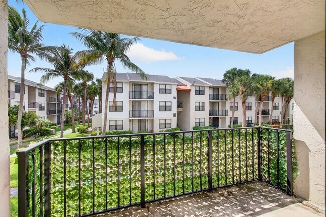Building Photo - 706 Executive Center Dr