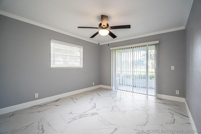 Building Photo - 244 Normandy Ln