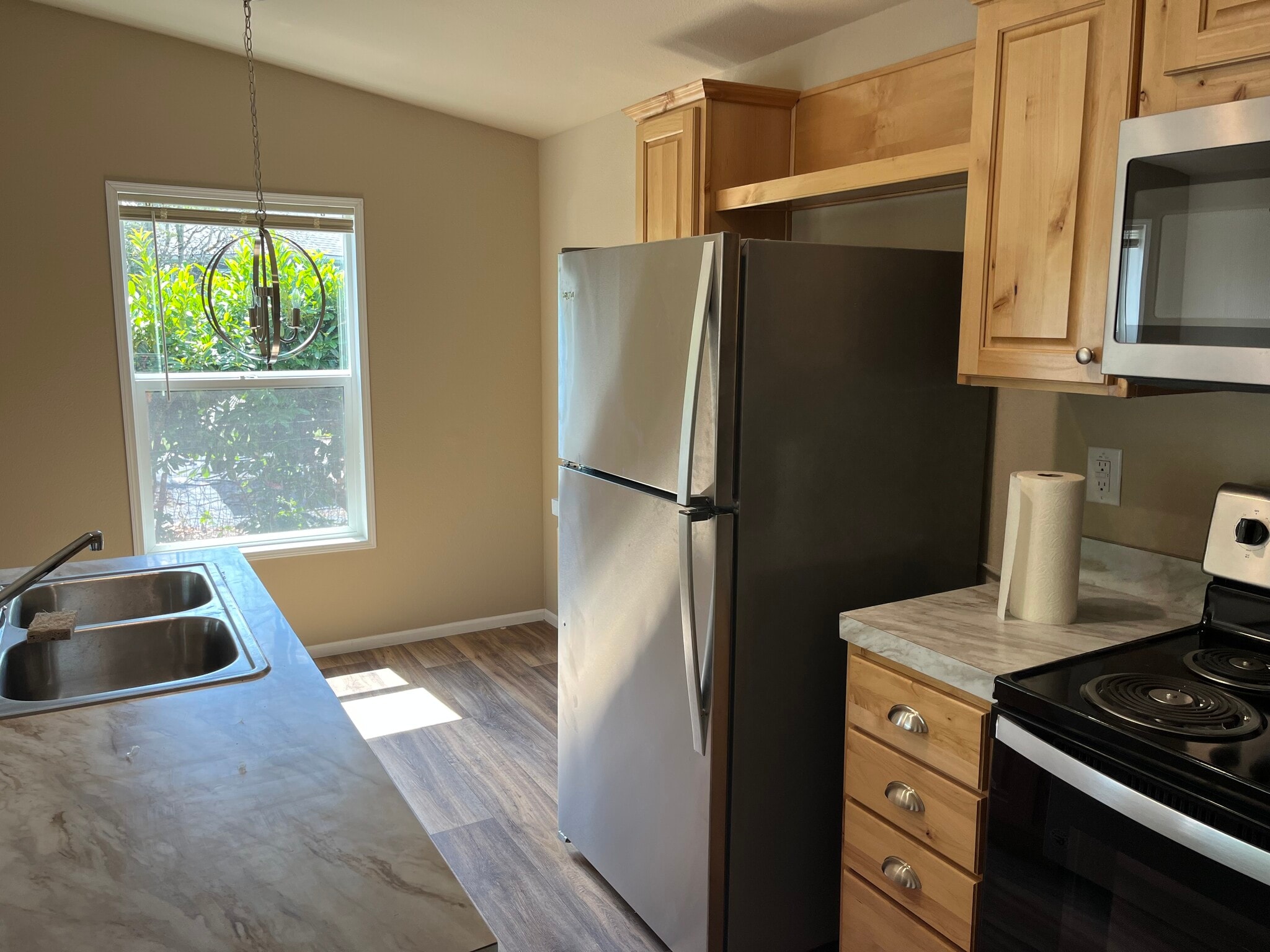 Building Photo - 9344 N Chicago Ave