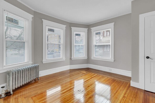 Building Photo - 440 Sumner Ave