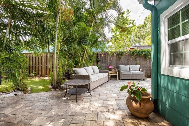 Building Photo - 2709 Upton St S