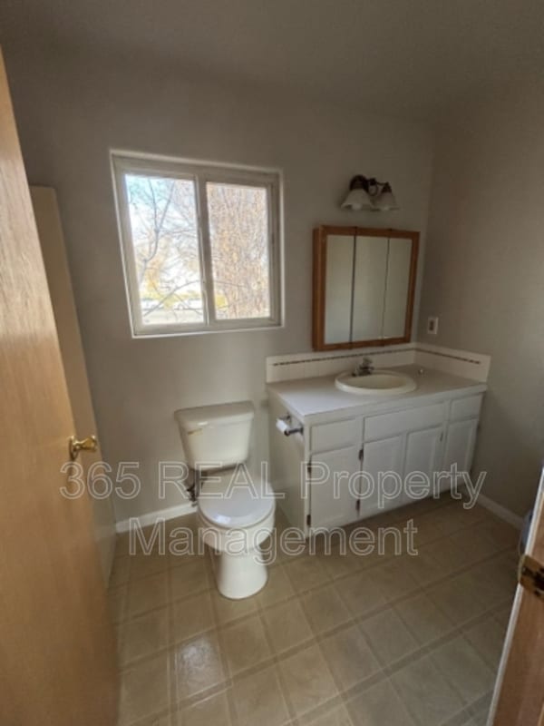 Building Photo - 1006 23rd St