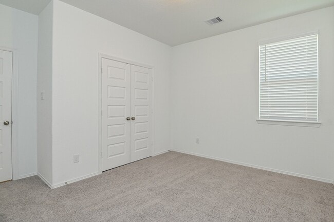 Building Photo - 5707 Aurora Grns Ln