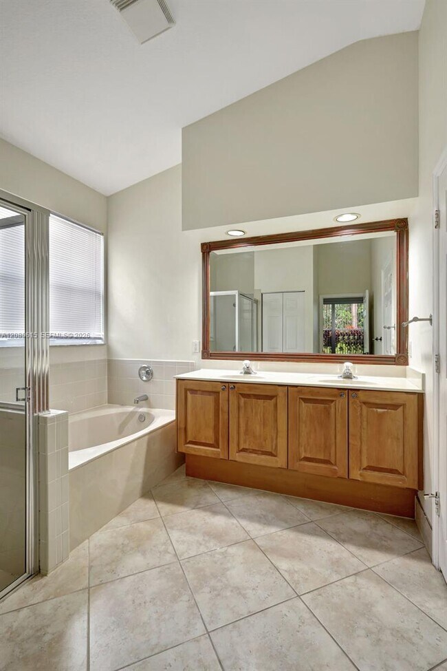 Building Photo - 8481 Siciliano St