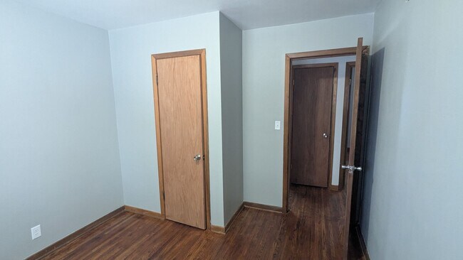 Building Photo - 3 bedroom, 2 bath home in Waterloo