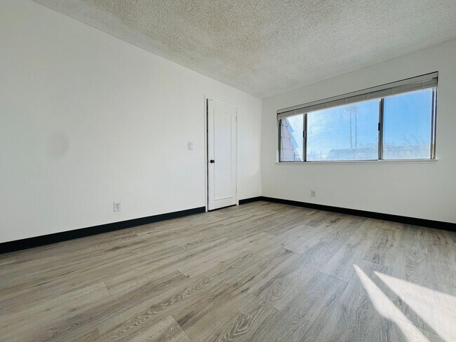Building Photo - 3744 Pilgrim St