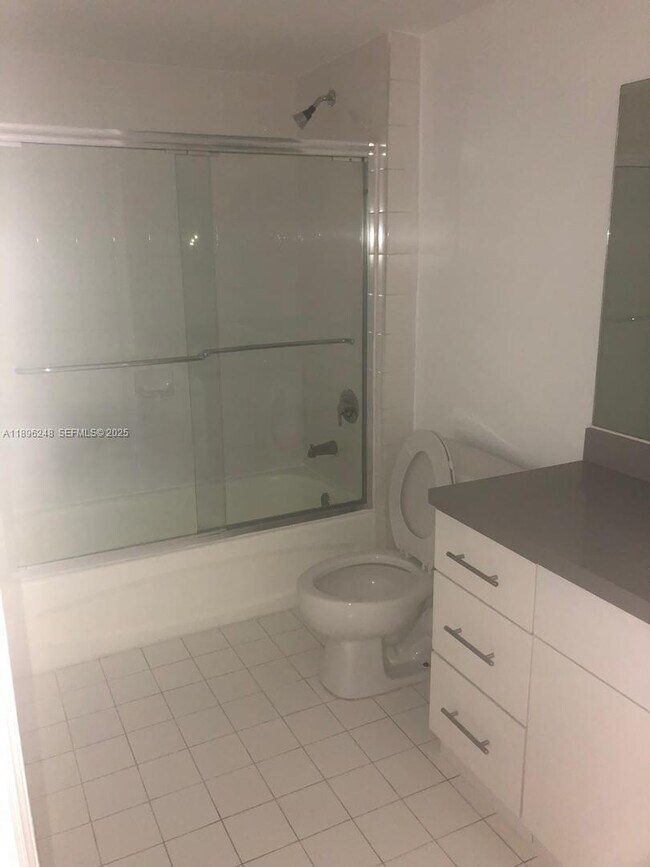 Building Photo - 816 NW 11th St