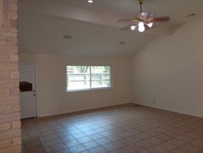 Building Photo - 19602 Southaven Dr