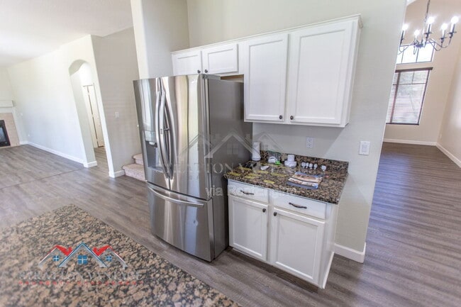 Building Photo - 14099 W Riviera Dr