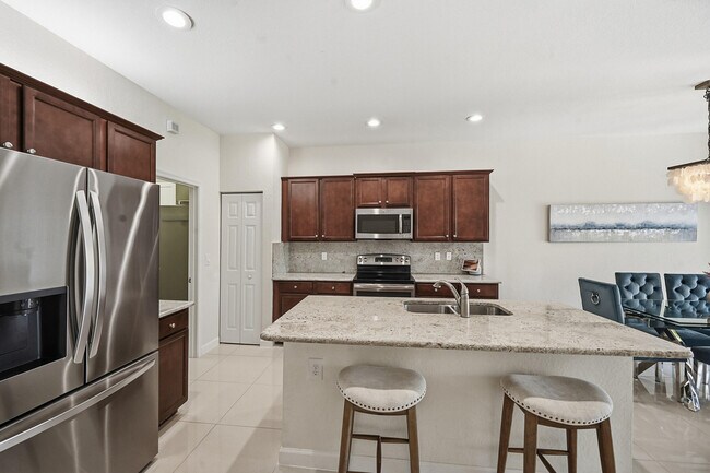 Building Photo - 10415 Wellington Parc Dr