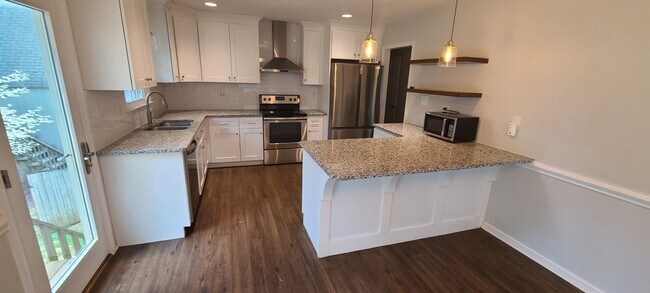 Building Photo - 709 NC-801