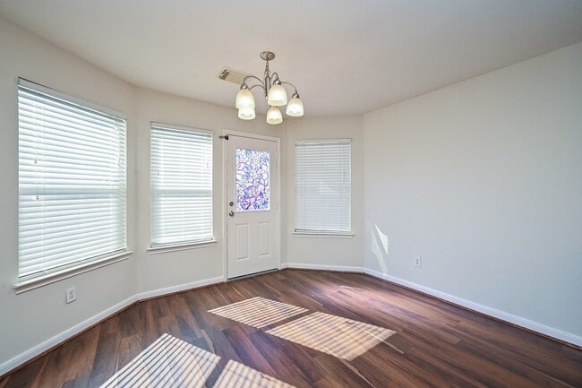 Building Photo - 9403 Coatsworth Dr