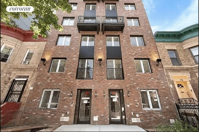 Building Photo - 894 New York Ave