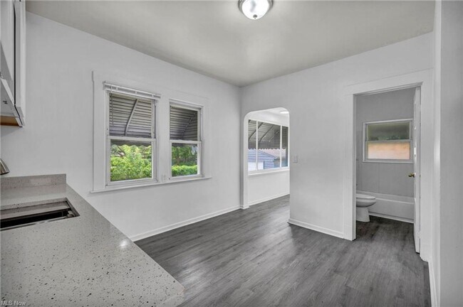 Building Photo - 4302 W 30th St