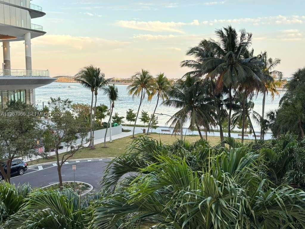 Building Photo - 150 SE 25th Rd