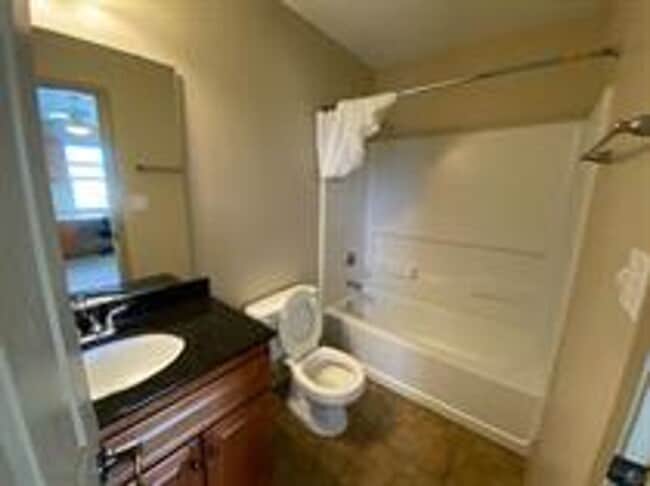 Building Photo - 1621 Muscovy Wy