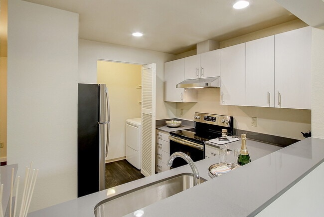 Building Photo - Evergreen Heights