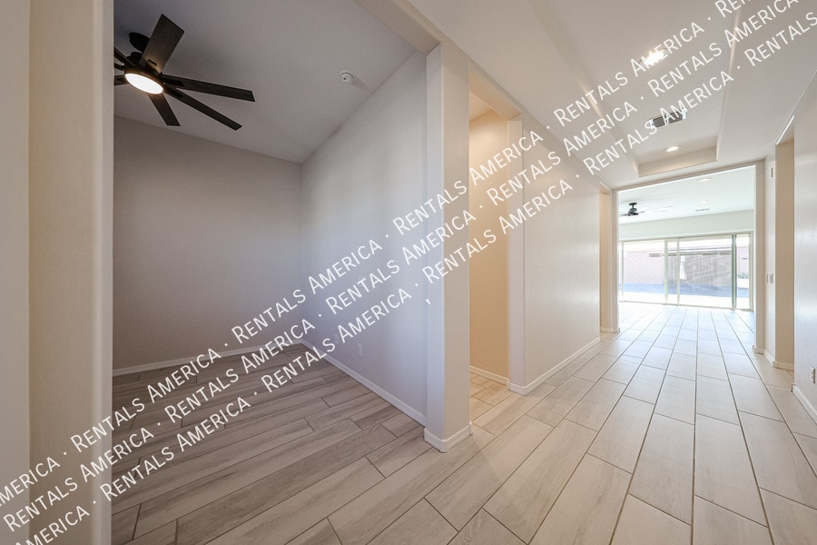 Building Photo - 4815 W Capistrano Ave