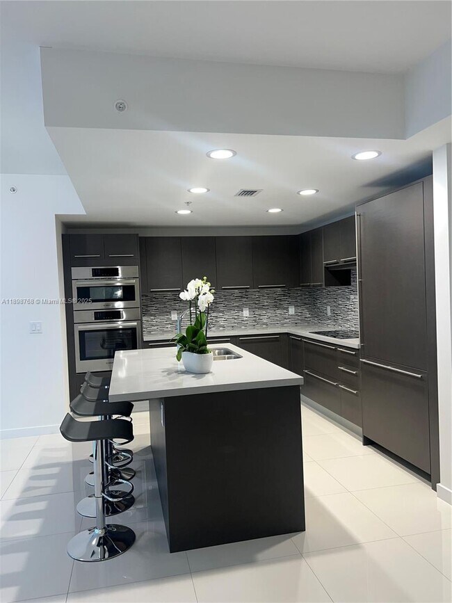 Building Photo - 7825 NW 107th Ave