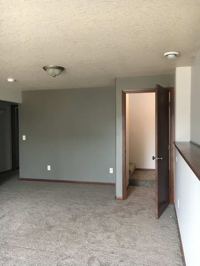 Building Photo - 508 S Whitewood Ave