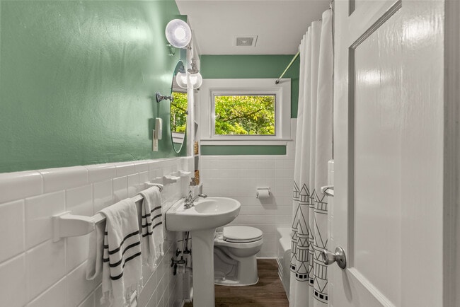 Building Photo - 2 Shannon Dr