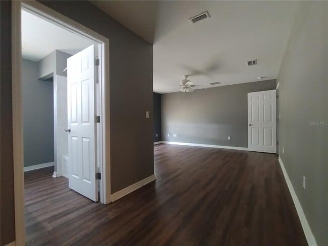 Building Photo - 138 SW Gremlin Way