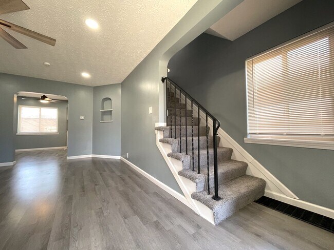 Building Photo - 1283 Linwood Ave