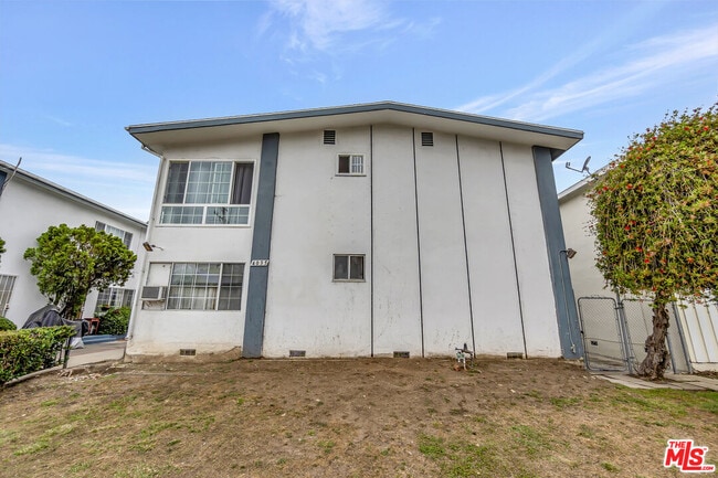 Building Photo - 4035 Inglewood Blvd