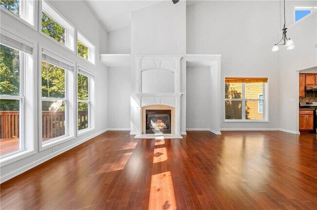 Building Photo - 2113 Worrall Hill Dr
