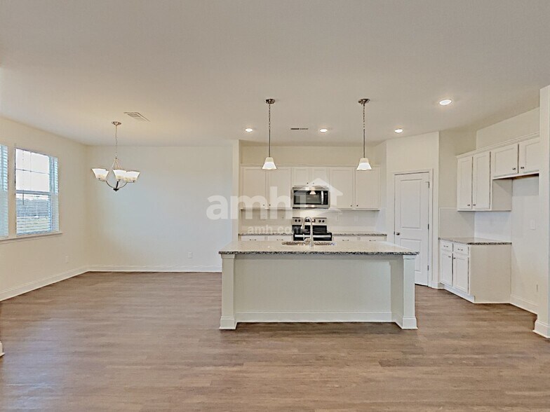 Building Photo - 214 Argea Dr