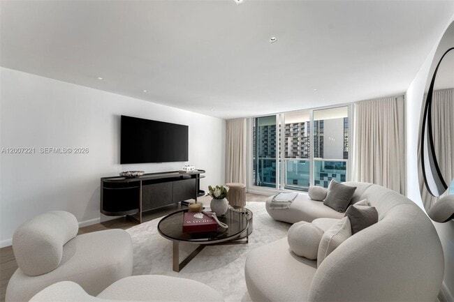 Building Photo - 2301 Collins Ave