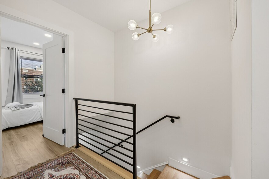 Building Photo - 2604 4th St NE