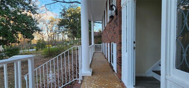 Building Photo - 2349 Valley Way