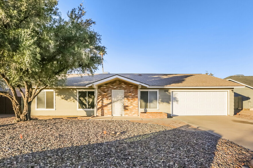 Primary Photo - 12818 S Pai St
