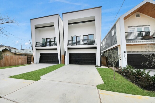 Building Photo - 3524 Rebecca St