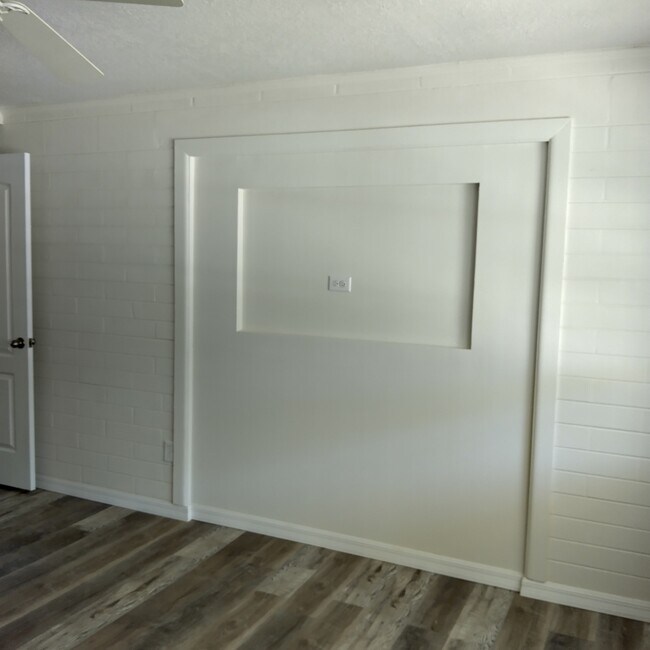 Building Photo - 112 Frances Dr