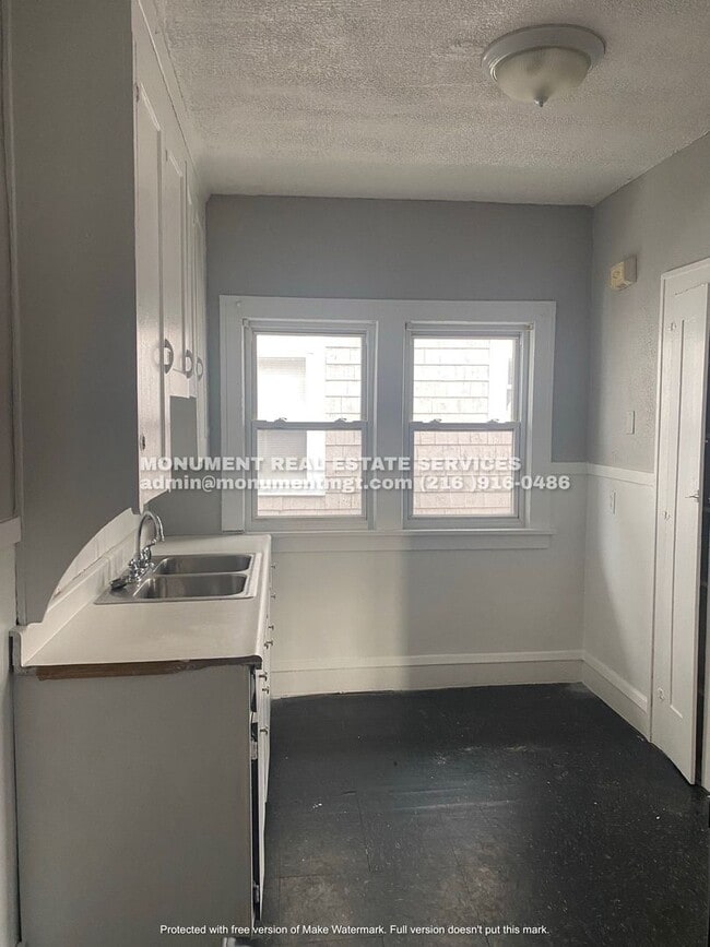 Building Photo - 3618 Menlo Road