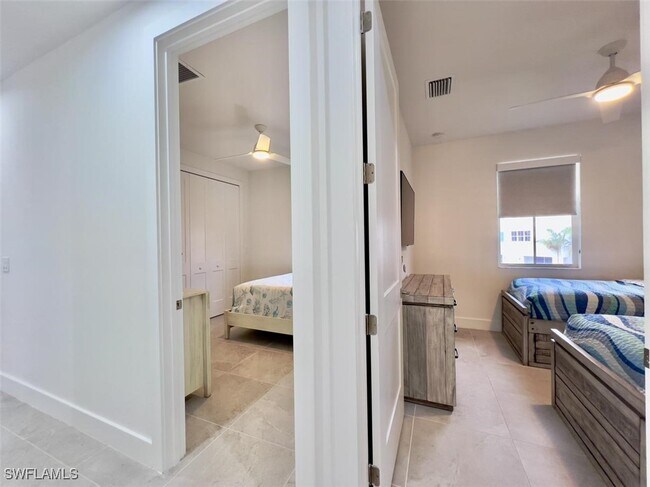 Building Photo - 5865 Shell Cove Drive