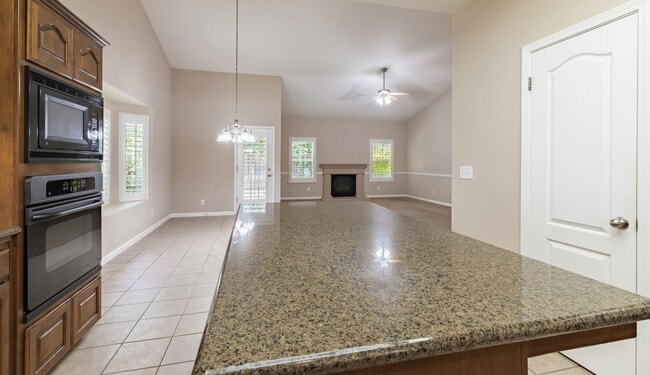 Building Photo - 4 Bedroom in Buchanan School District