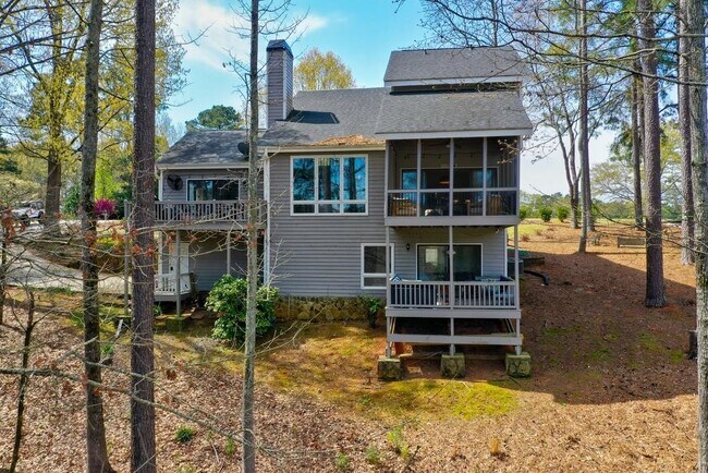Building Photo - 1900 Snug Harbor Dr