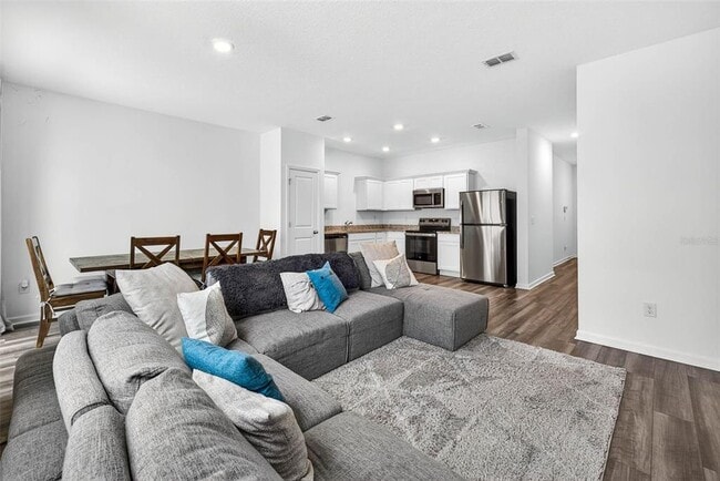 Building Photo - 6150 Calle Ochoa St
