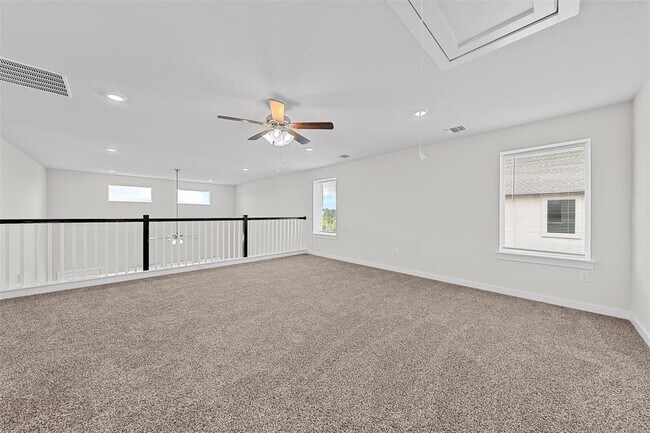 Building Photo - 224 Mystic Cyn Ln