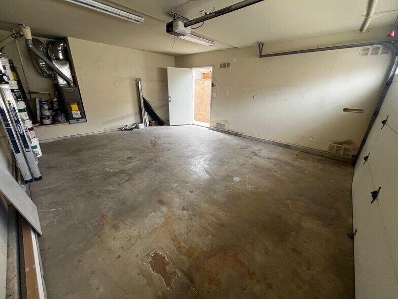 Building Photo - 1110 Hingham Ln